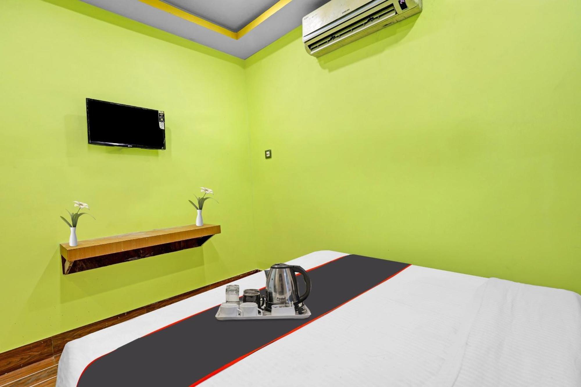Hotel O Garchuk Market Formerly Trendz Stay Guwahati Bagian luar foto