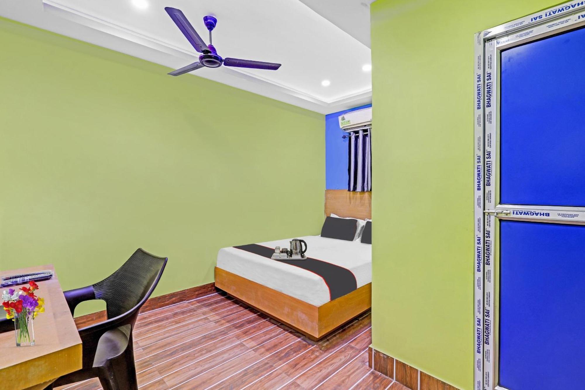 Hotel O Garchuk Market Formerly Trendz Stay Guwahati Bagian luar foto