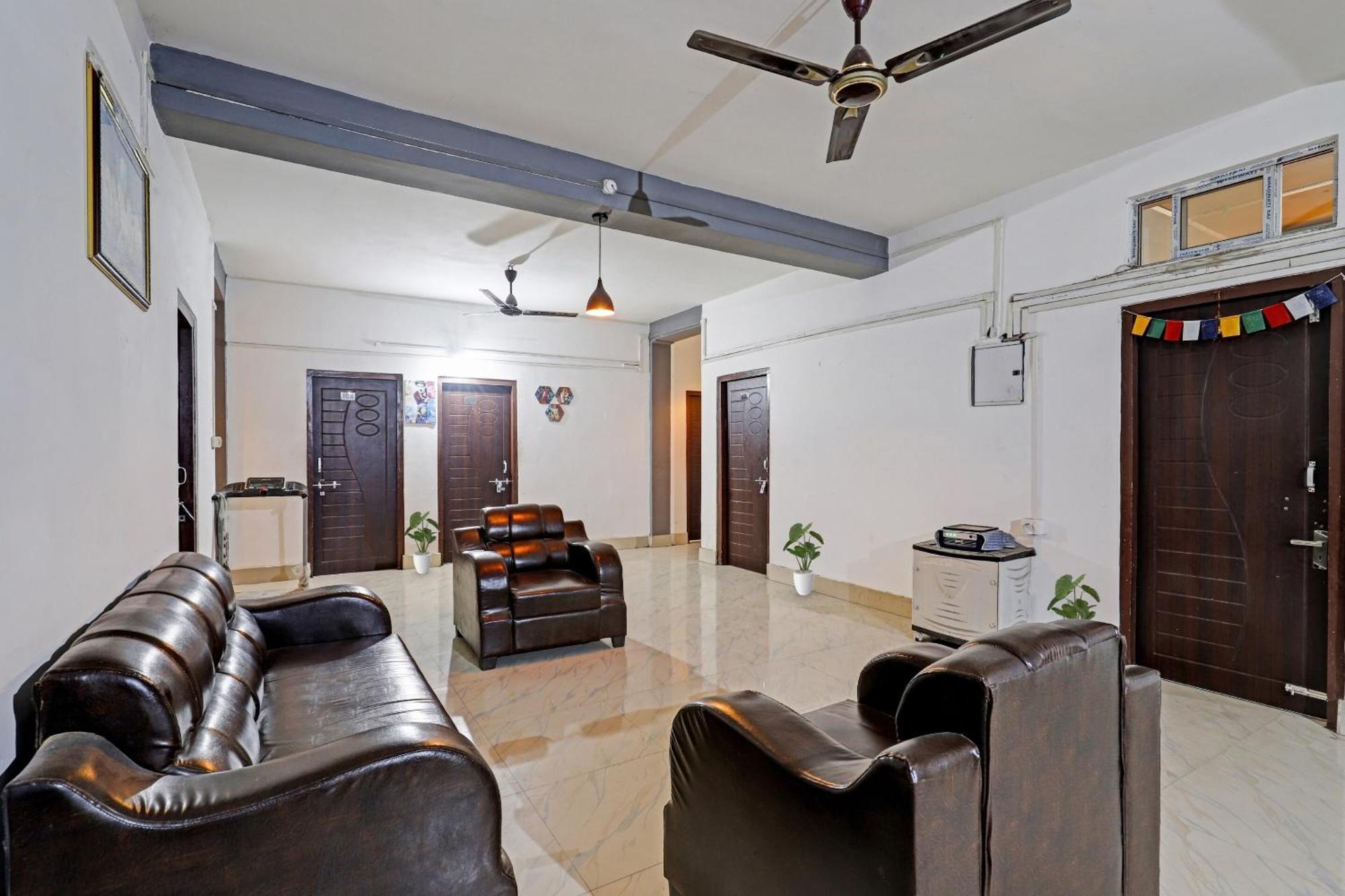 Hotel O Garchuk Market Formerly Trendz Stay Guwahati Bagian luar foto